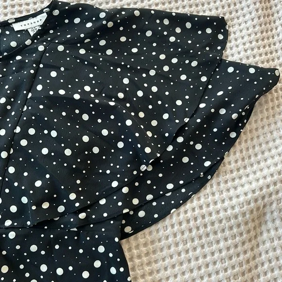 Chic Black and White Polka Dot Ruffle Top - Picture 8 of 10